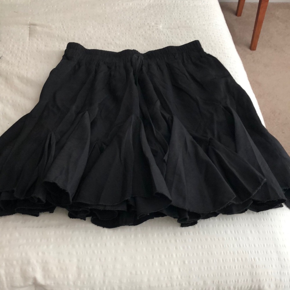NWOT BLACK SKIRT